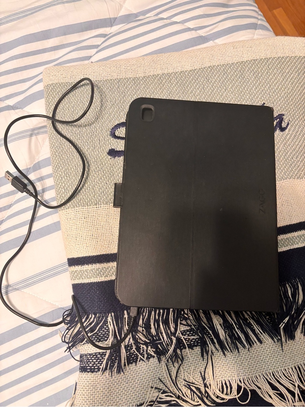 Black ipad Case with Charging Cable
